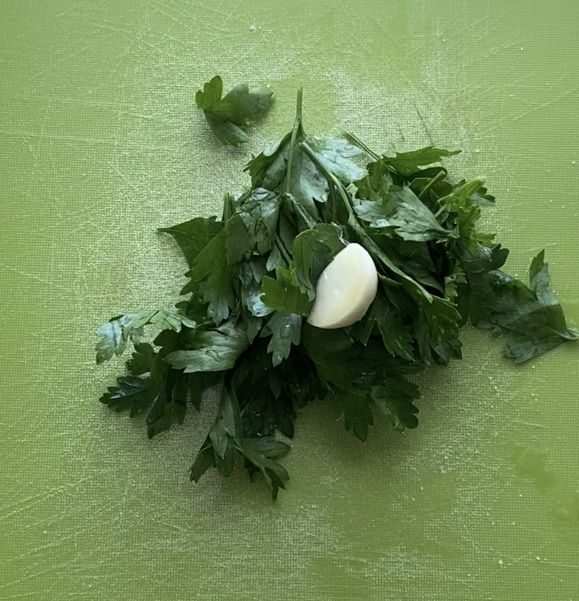 Petersilie und Knoblauch
