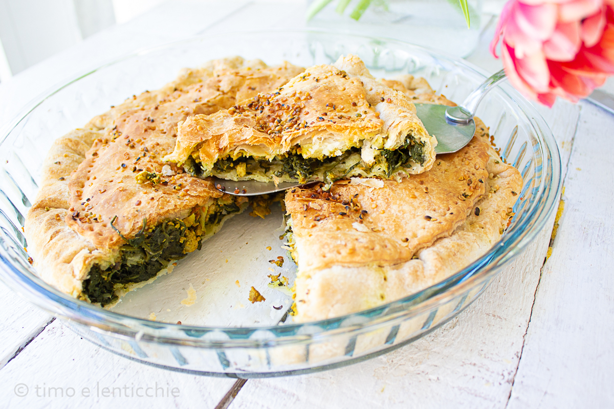 Blätterteig-Gemüsetorte mit Tofu und Kräutern