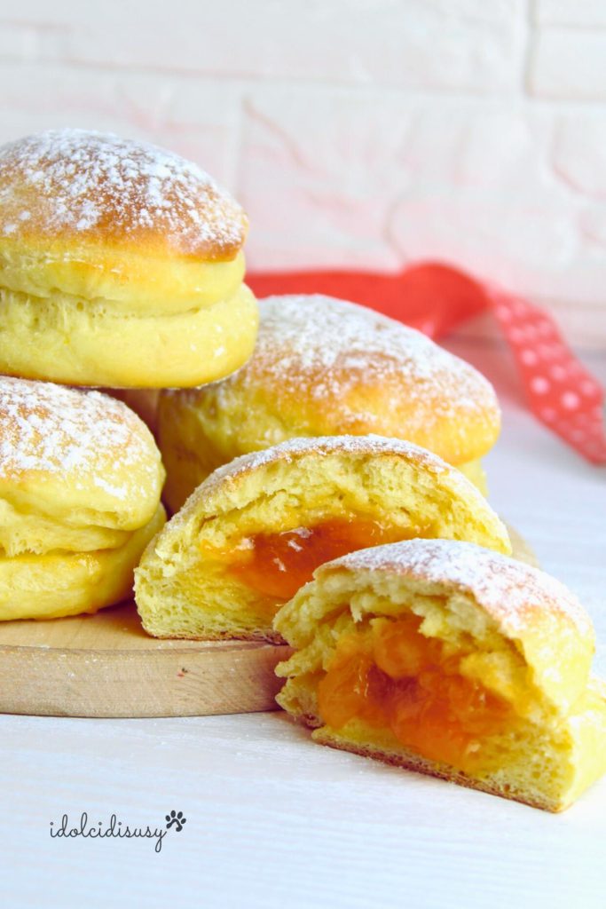 hausgemachte Ofen-Krapfen mit Marmeladenherz
