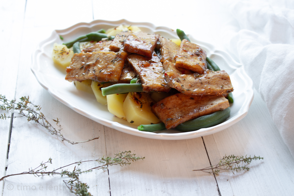 Glasierter Tofu mit Thymian