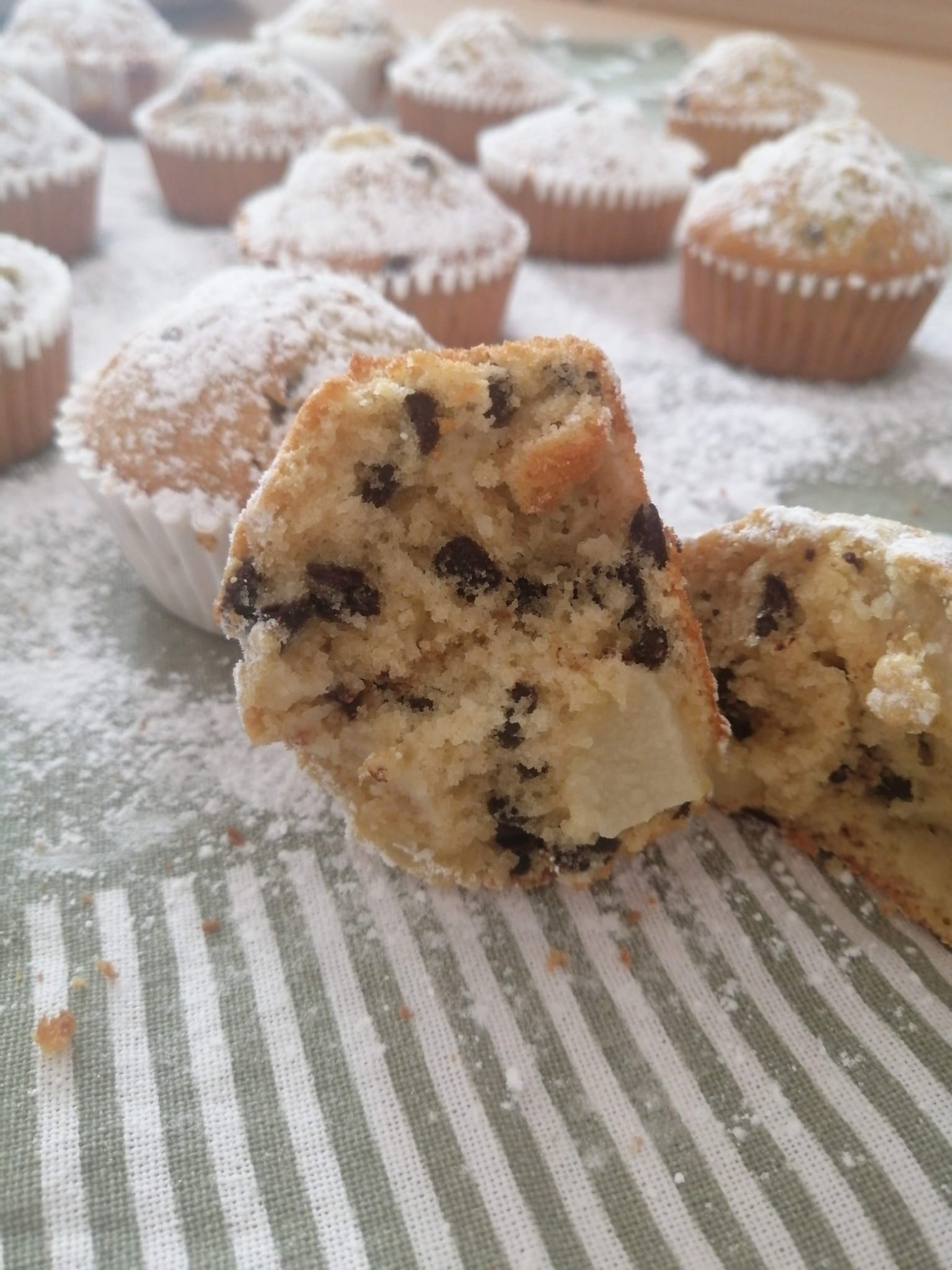 Muffins mit Birnen und Schokolade