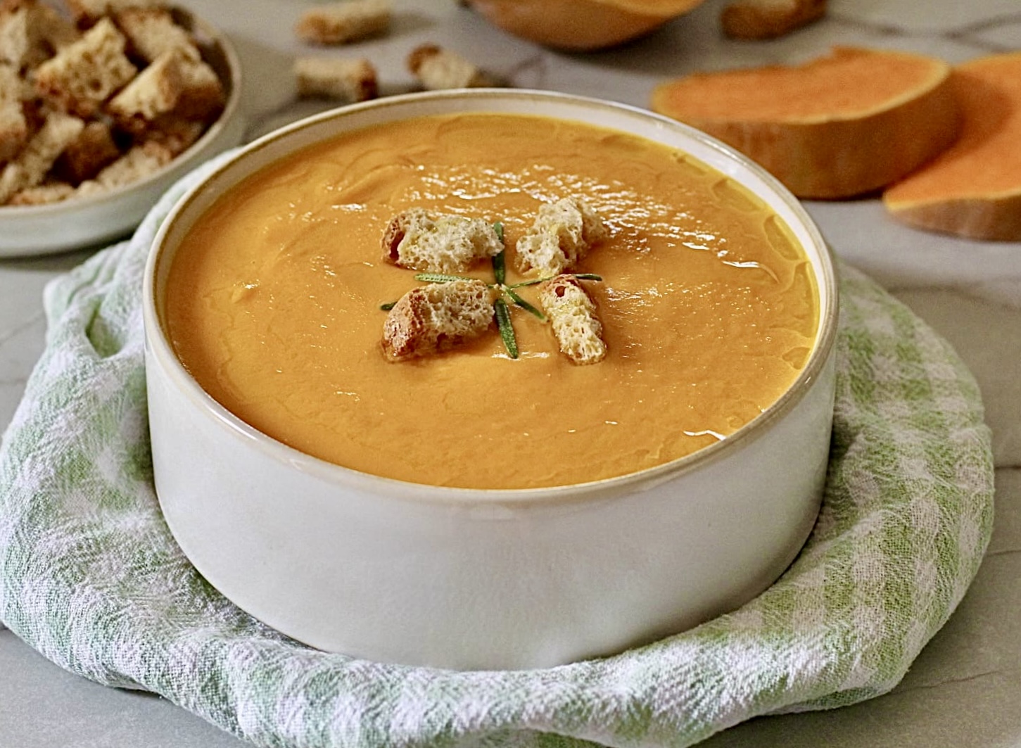 Rezept für leichte Kürbissuppe OHNE SAHNE, nur Gemüse