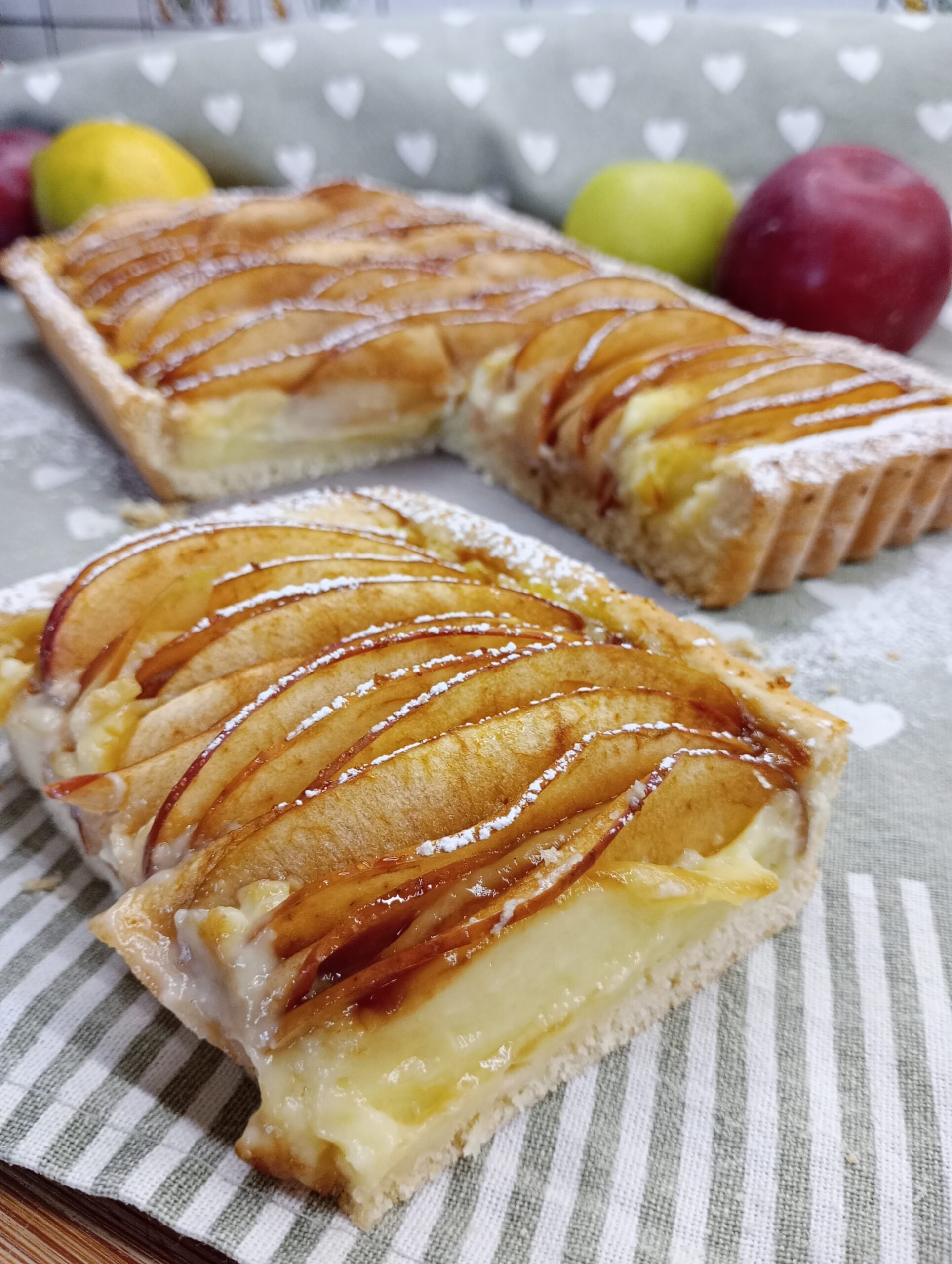 Tarte mit Vanillecreme und Äpfeln