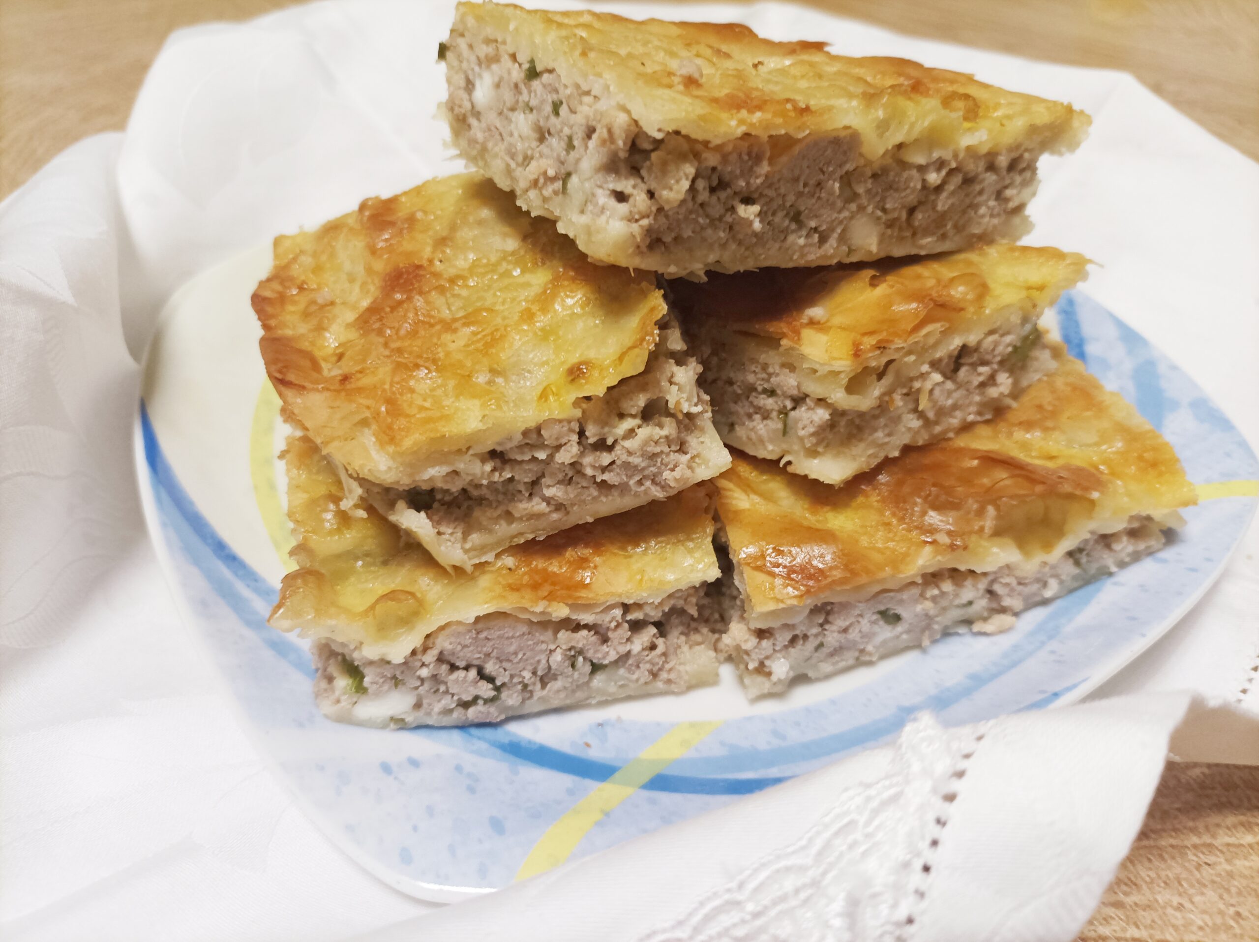 Börek mit Fleisch und Käse