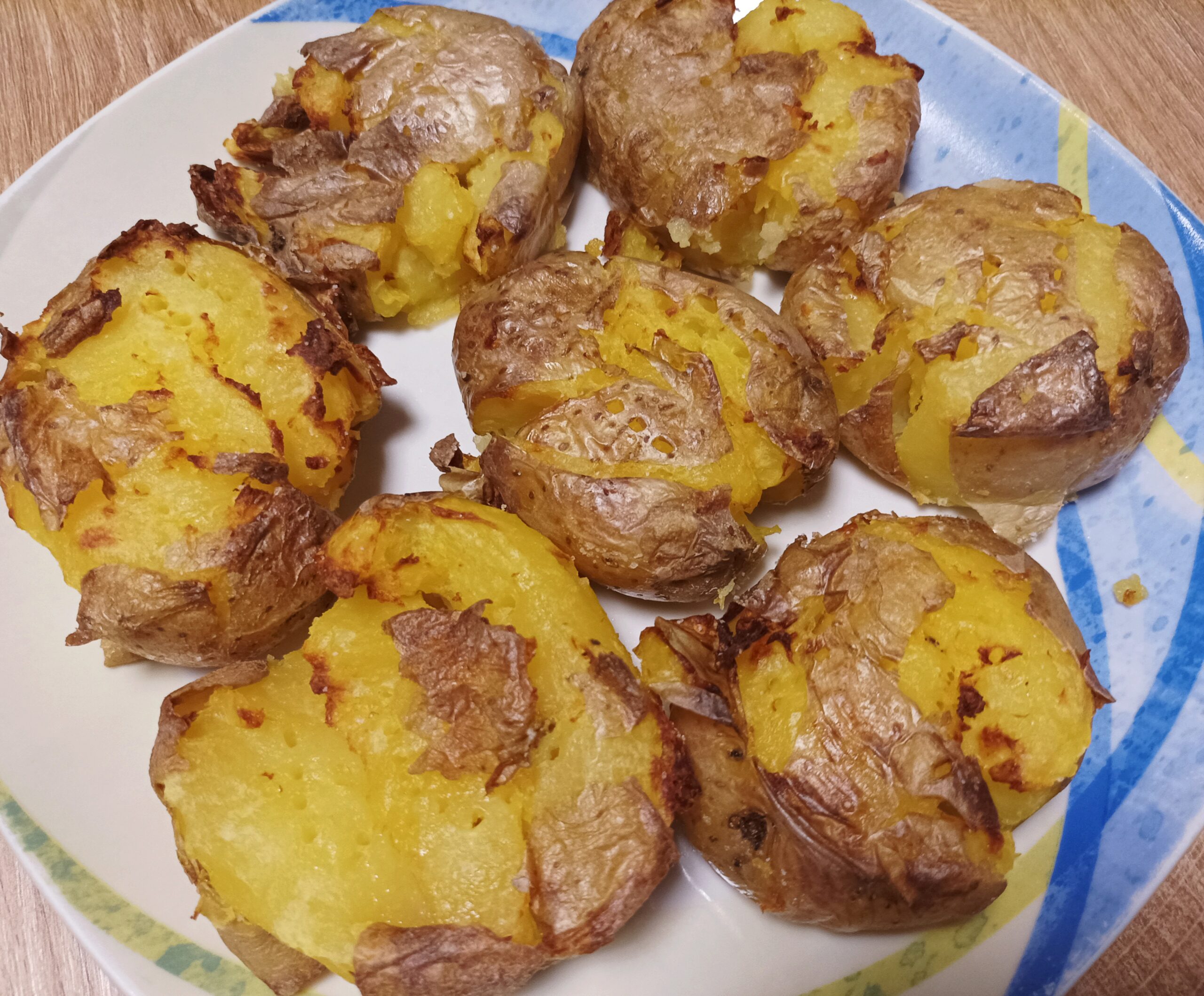 Im Ofen überbackene Kartoffeln