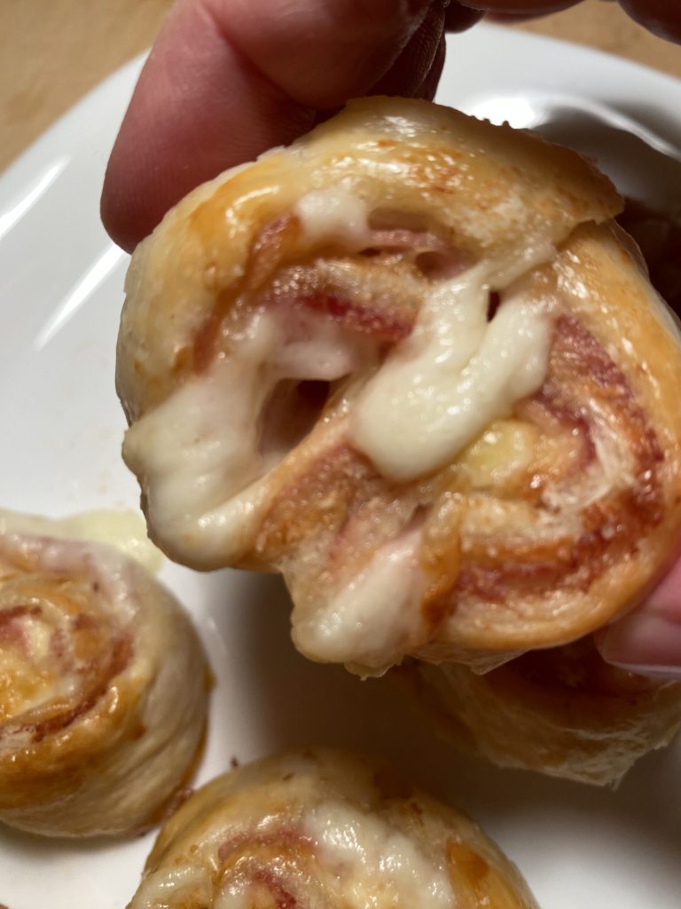 Salzige Fächer mit Schinken und Käse