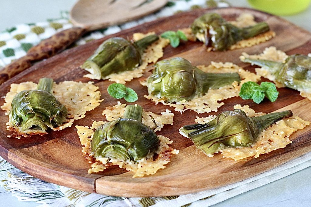 Mit Parmesan überbackene Artischocken, NICHT FRITTIERT und super knusprig!
