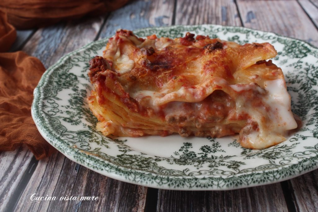 Lasagne ohne Gluten und Laktose Küche mit Meeresblick