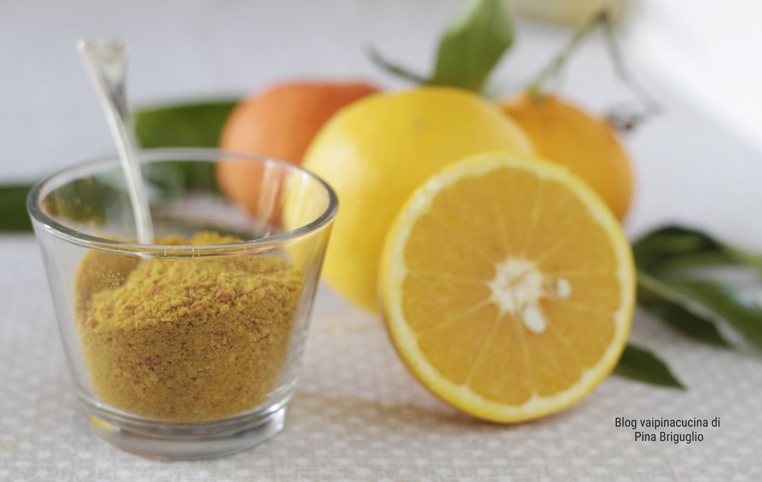 Orangenschalenpulver