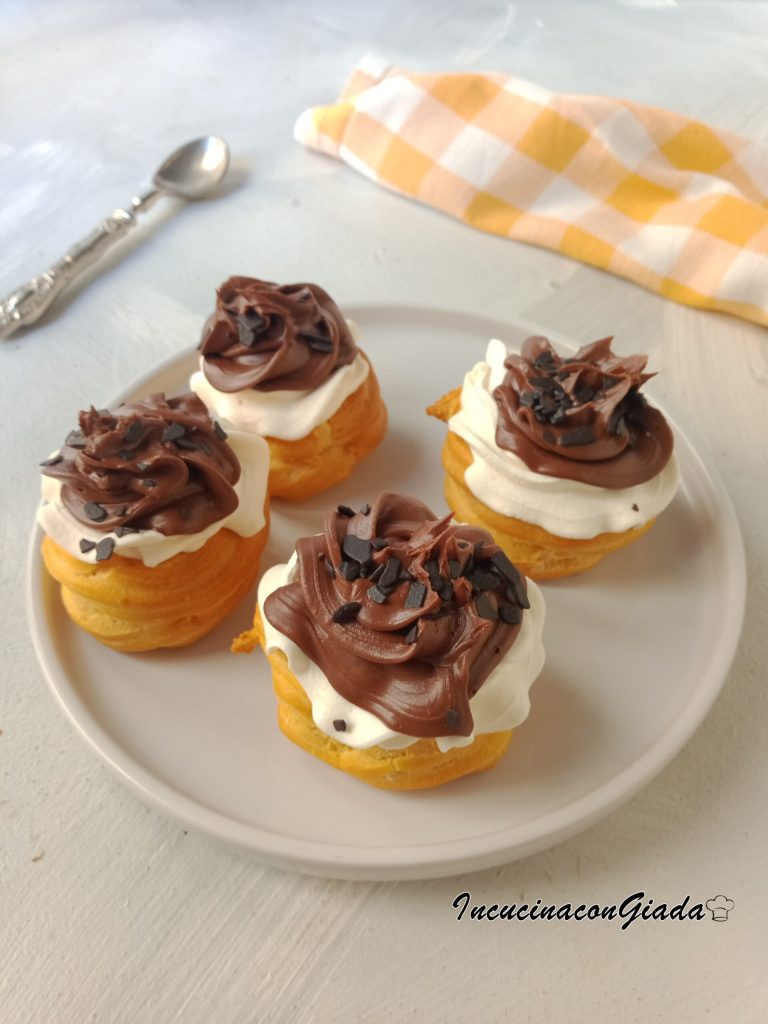 MINI ZEPPOLE SAHNE UND NUTELLA