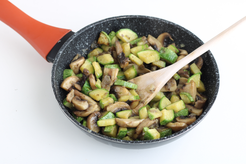 nudeln mit zucchini und pilzen