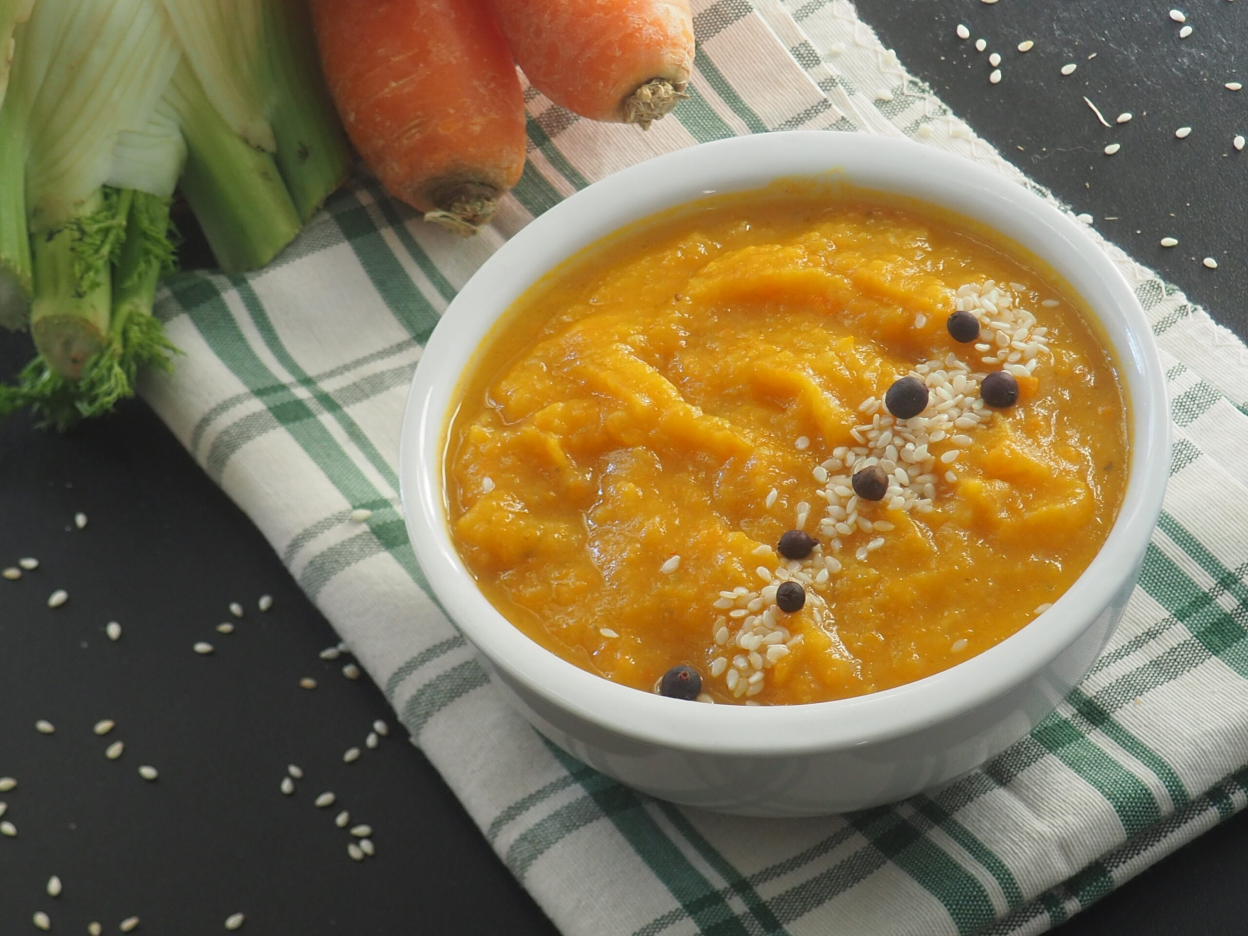 Cremesuppe aus Fenchel, Karotten und Kartoffeln