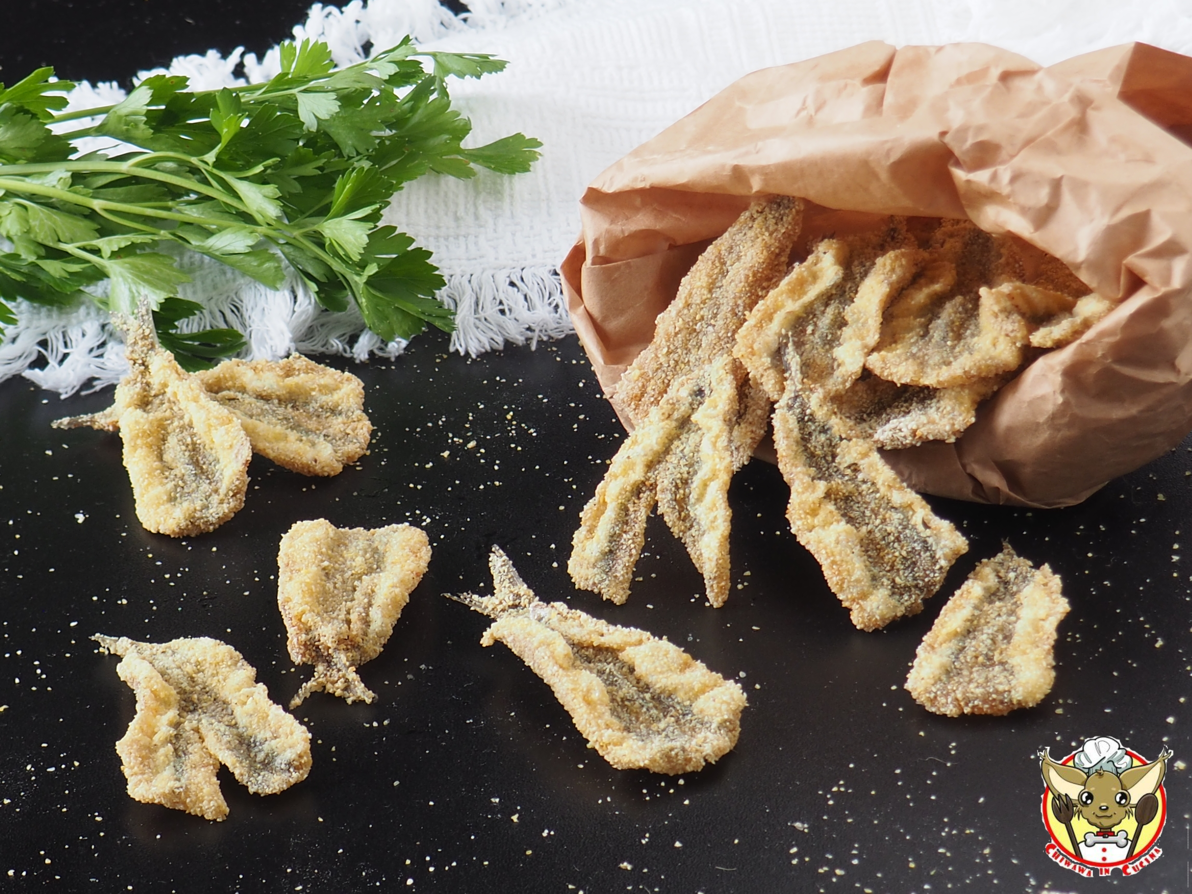 Knusprige frittierte Sardellen