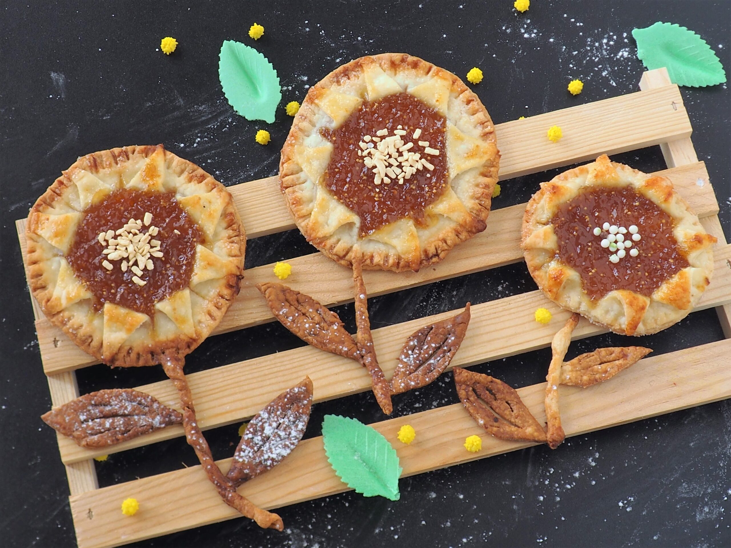 Blätterteig-Sonnenblumen mit Marmelade