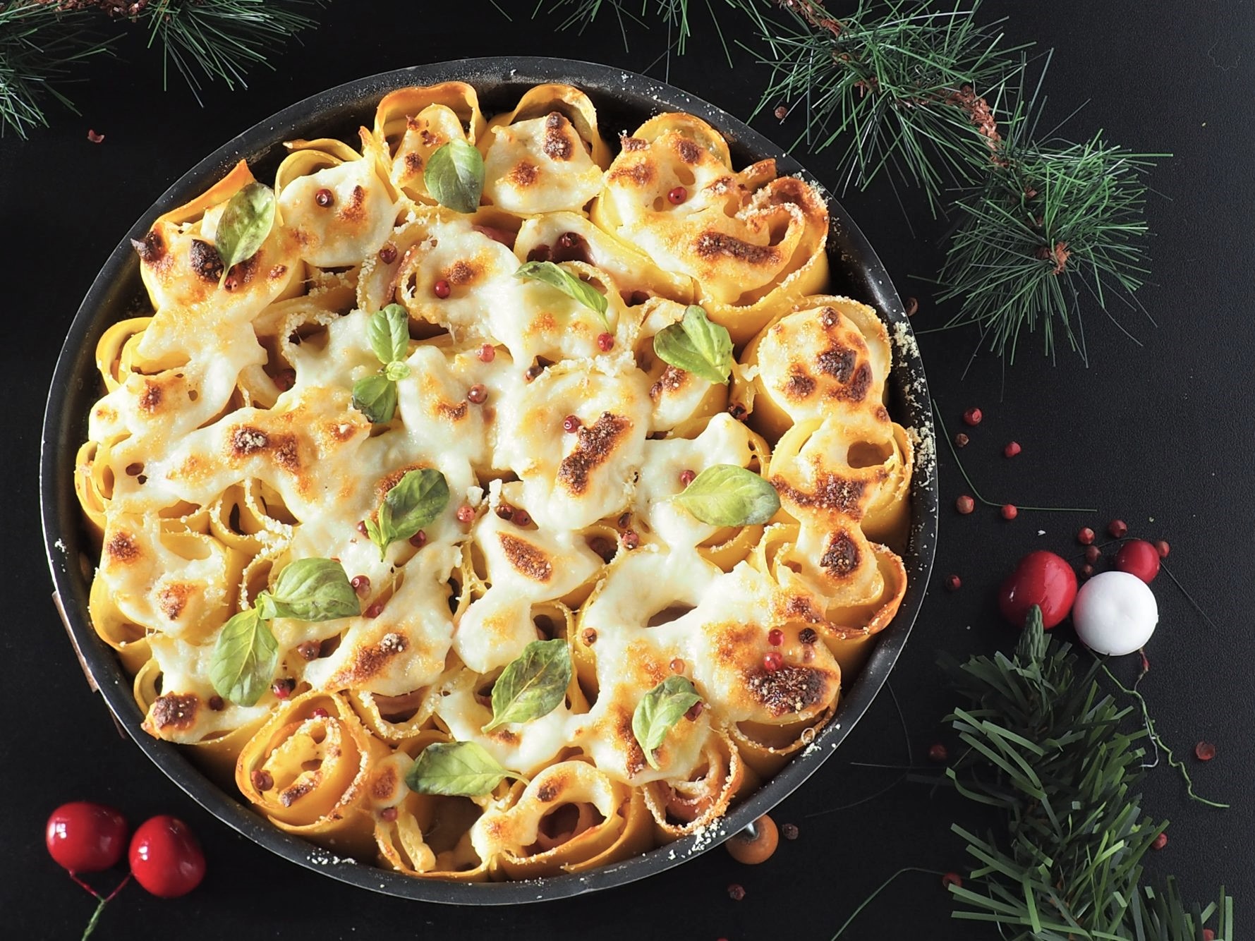 Gefüllte Nester mit Emmentaler und Schinken