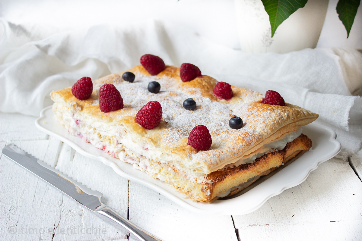 Vegane Millefoglie mit Waldfrüchten