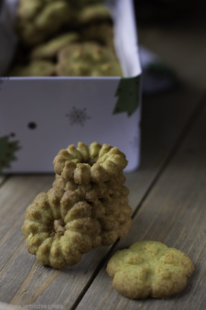 Vegane Mürbeteigplätzchen mit Keksdrucker