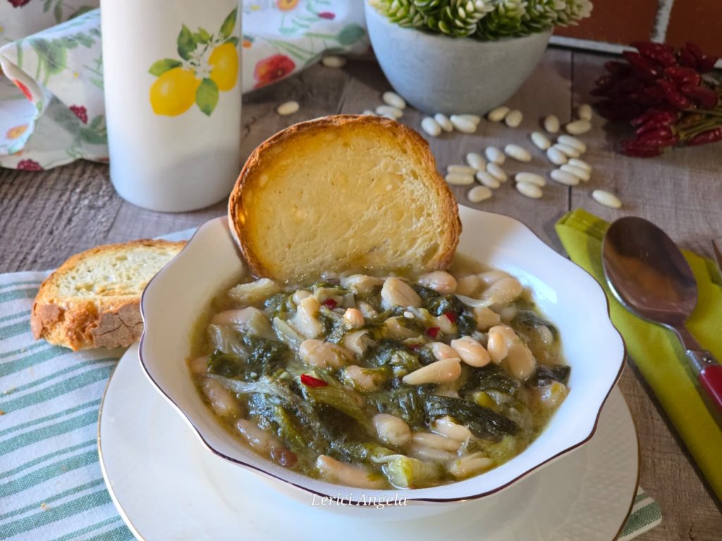 Bohnensuppe und Endivie