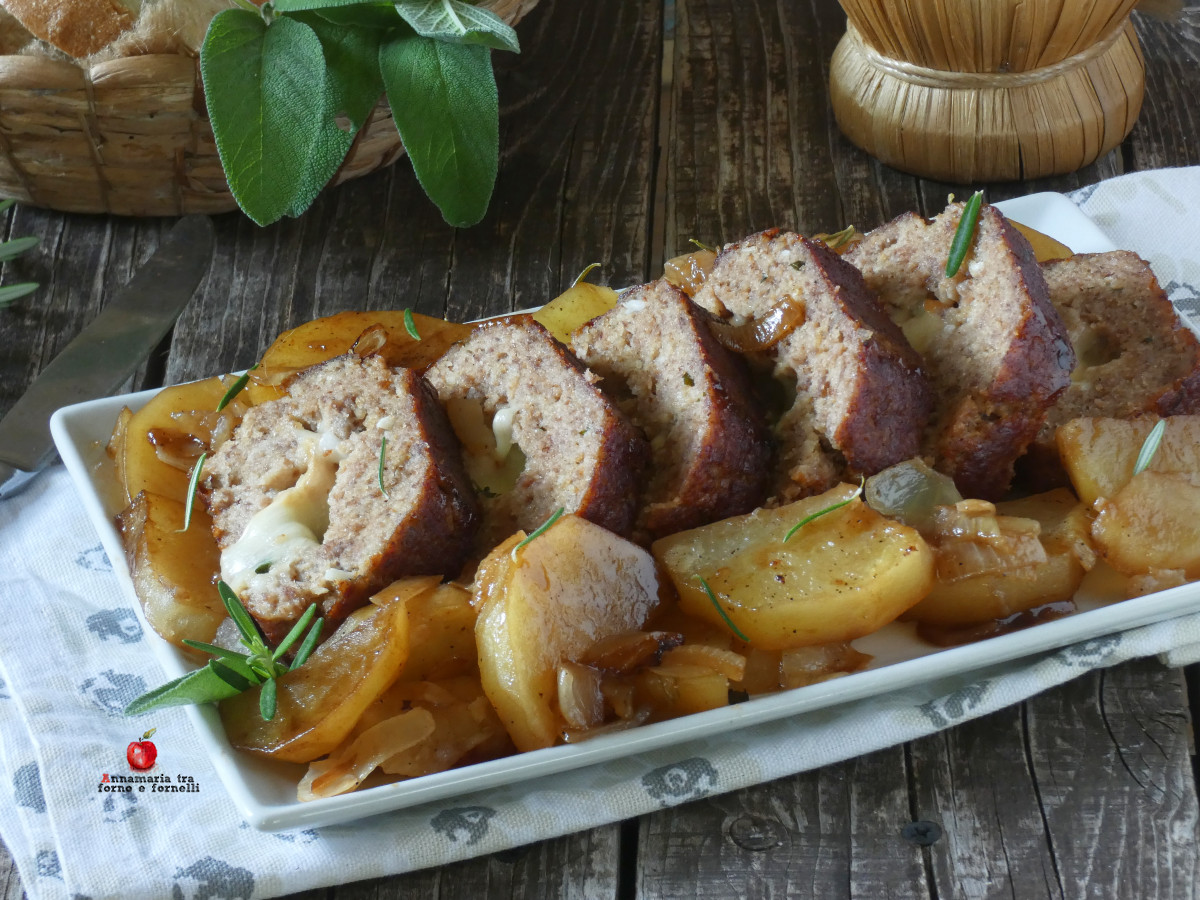 Bierhackbraten mit Kartoffeln in der Pfanne