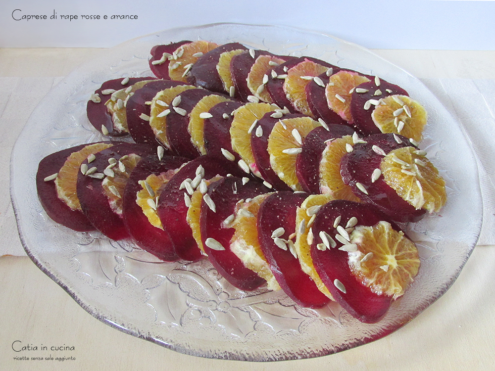 caprese di rote Bete und Orangen