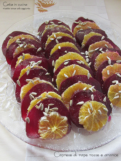 caprese di rote Bete und Orangen