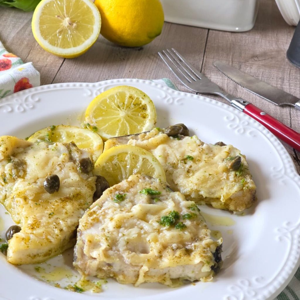 Schwertfisch-Schnitzel mit Zitrone