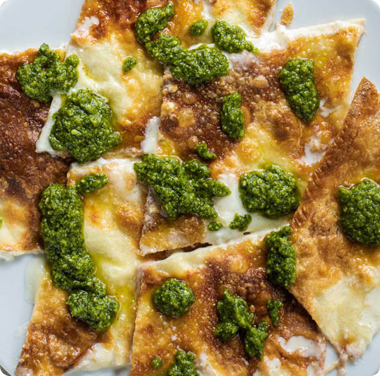 Focaccia mit Käse und Pesto