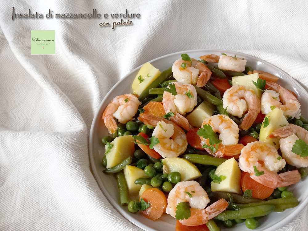 Garnelensalat und Gemüse mit Kartoffeln