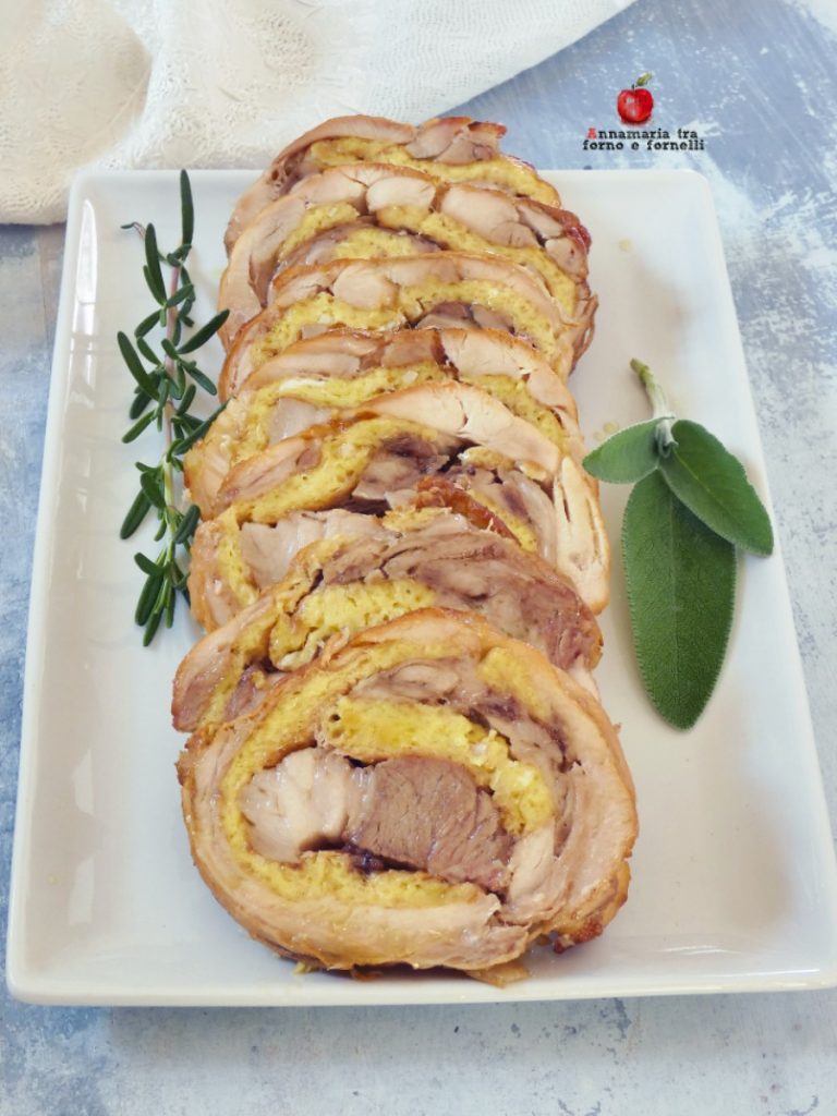 Gefülltes Kaninchen im Ofen