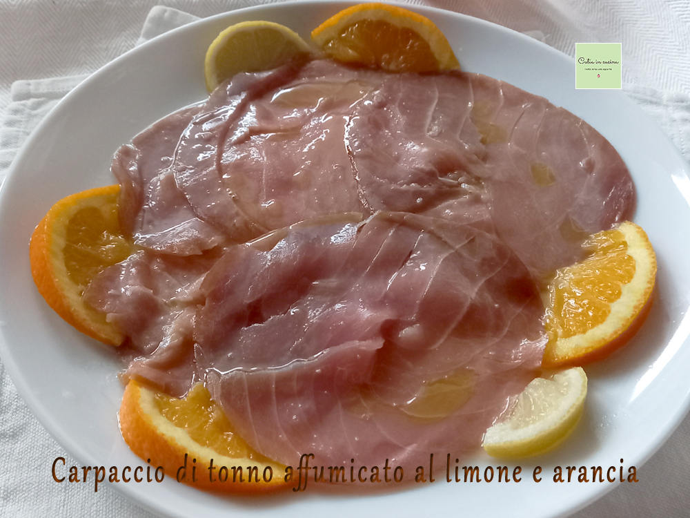 geräuchertes Thunfisch-Carpaccio mit Zitrone und Orange