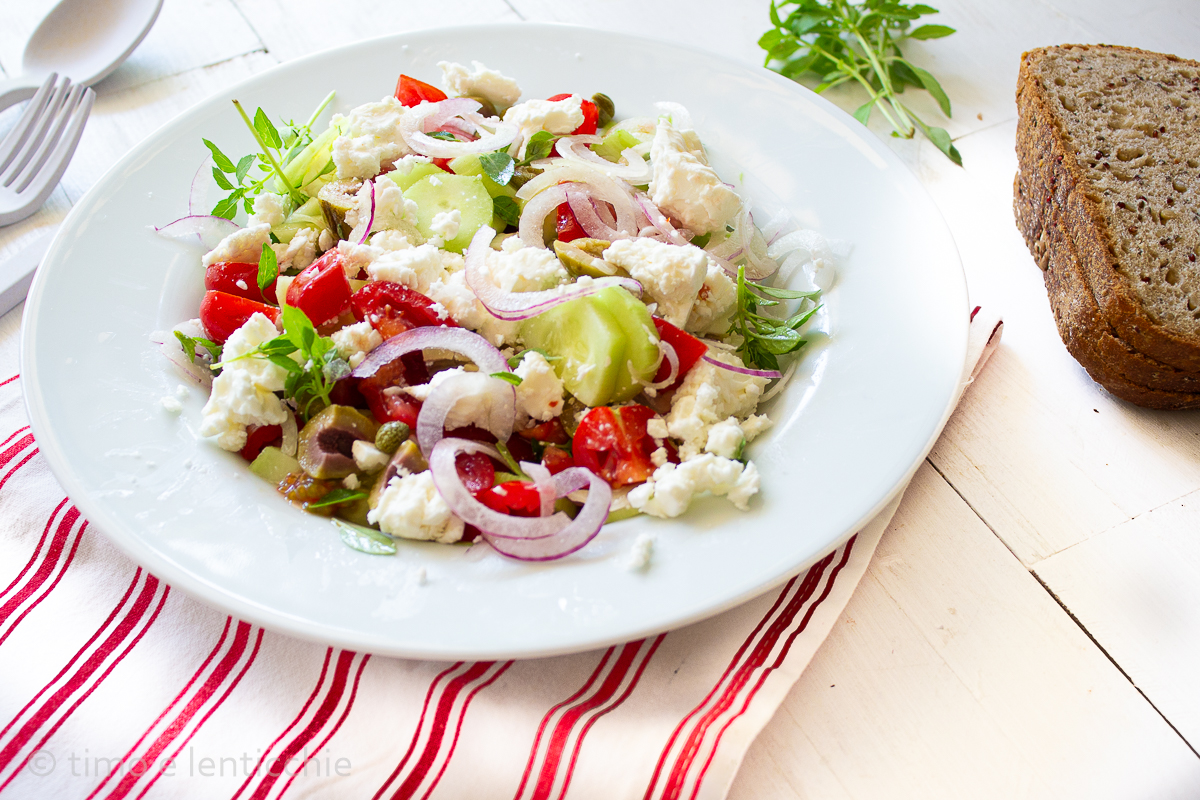 Griechischer Salat mit Feta