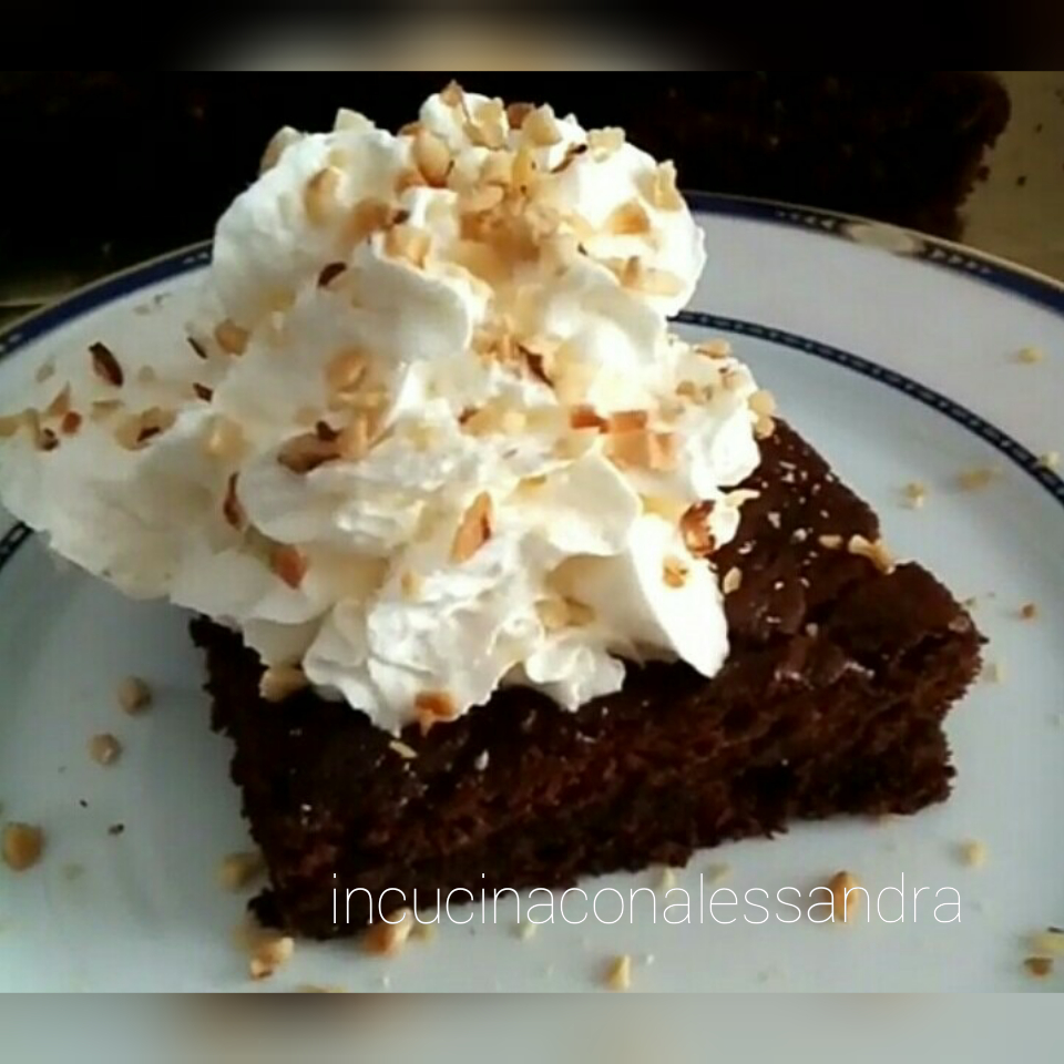 BROWNIES MIT 3 SCHOKOLADEN