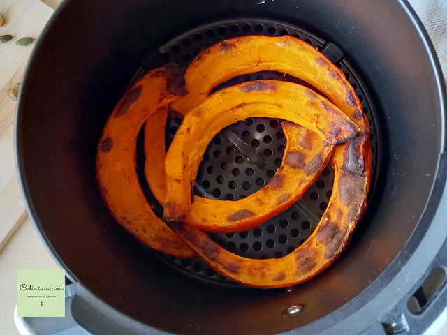 gerösteter Kürbis in der Heißluftfritteuse