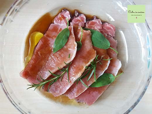 marinierte Schweinelende-Scheiben