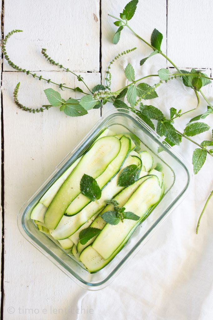 Marinierte Zucchini mit Minze