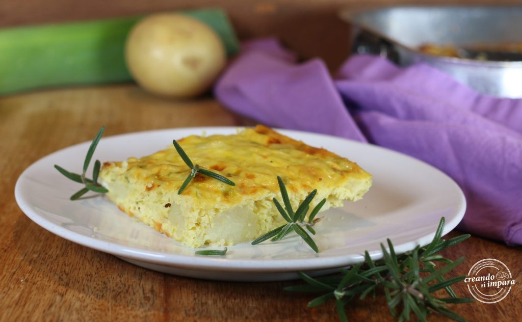 Im Ofen gebackenes Omelett mit Lauch und Kartoffeln