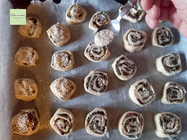 Paniermehl hinzufügen