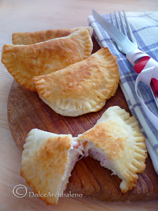 Panzerotti mit gekochtem Schinken und Mozzarella, by DolceArcobaleno