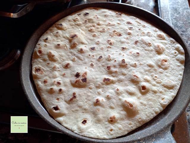 Piadina für gratiniertes Gemüse backen