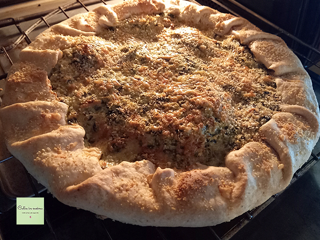 rustikaler Spinatkuchen - gebacken