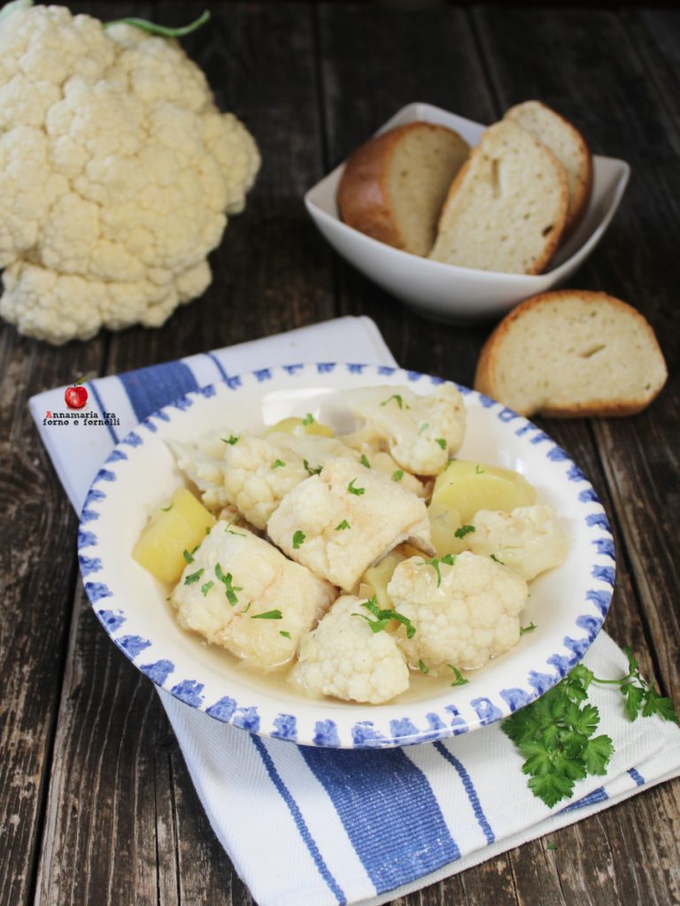 Stockfisch in Weiß mit Kartoffeln v