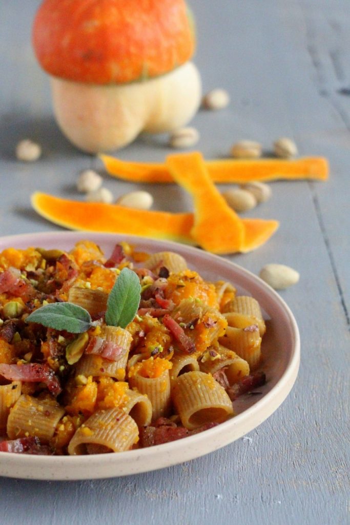 Mezze maniche Kürbis und Pistazien