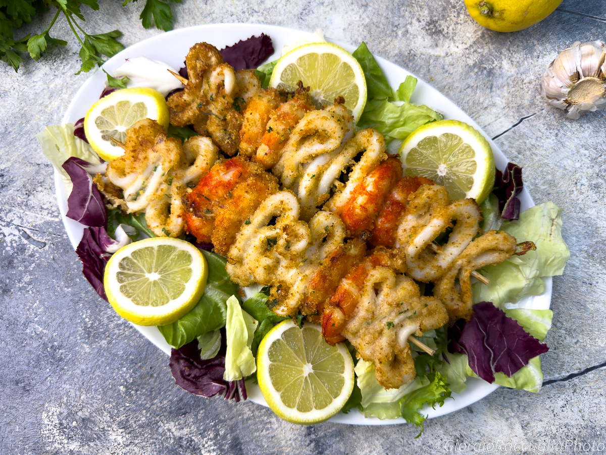 Tintenfisch- und Riesengarnelen-Spieße in der Heißluftfritteuse