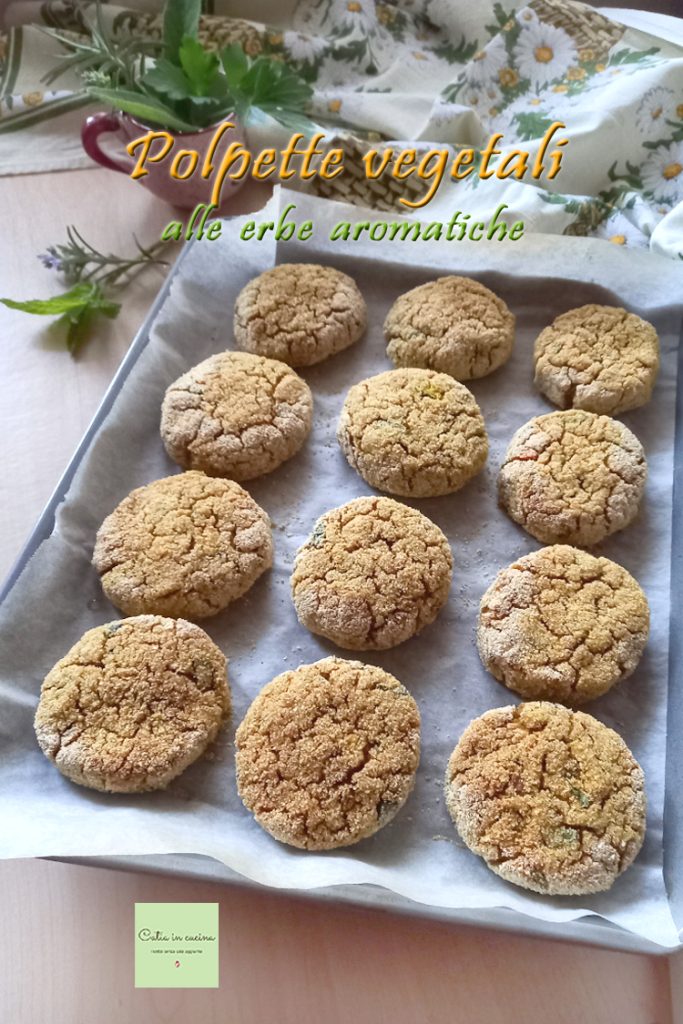 vegetarische Frikadellen mit Kräutern, frisch aus dem Ofen