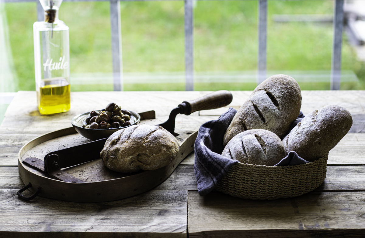 Vollkornbrot mit Oliven