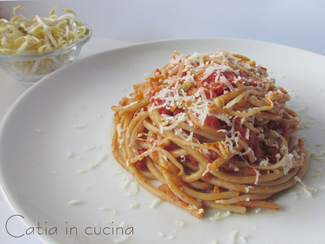 vollkornspaghetti mit sprossen