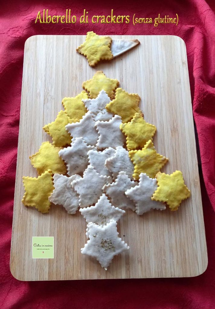 Weihnachtsbaum aus Crackern