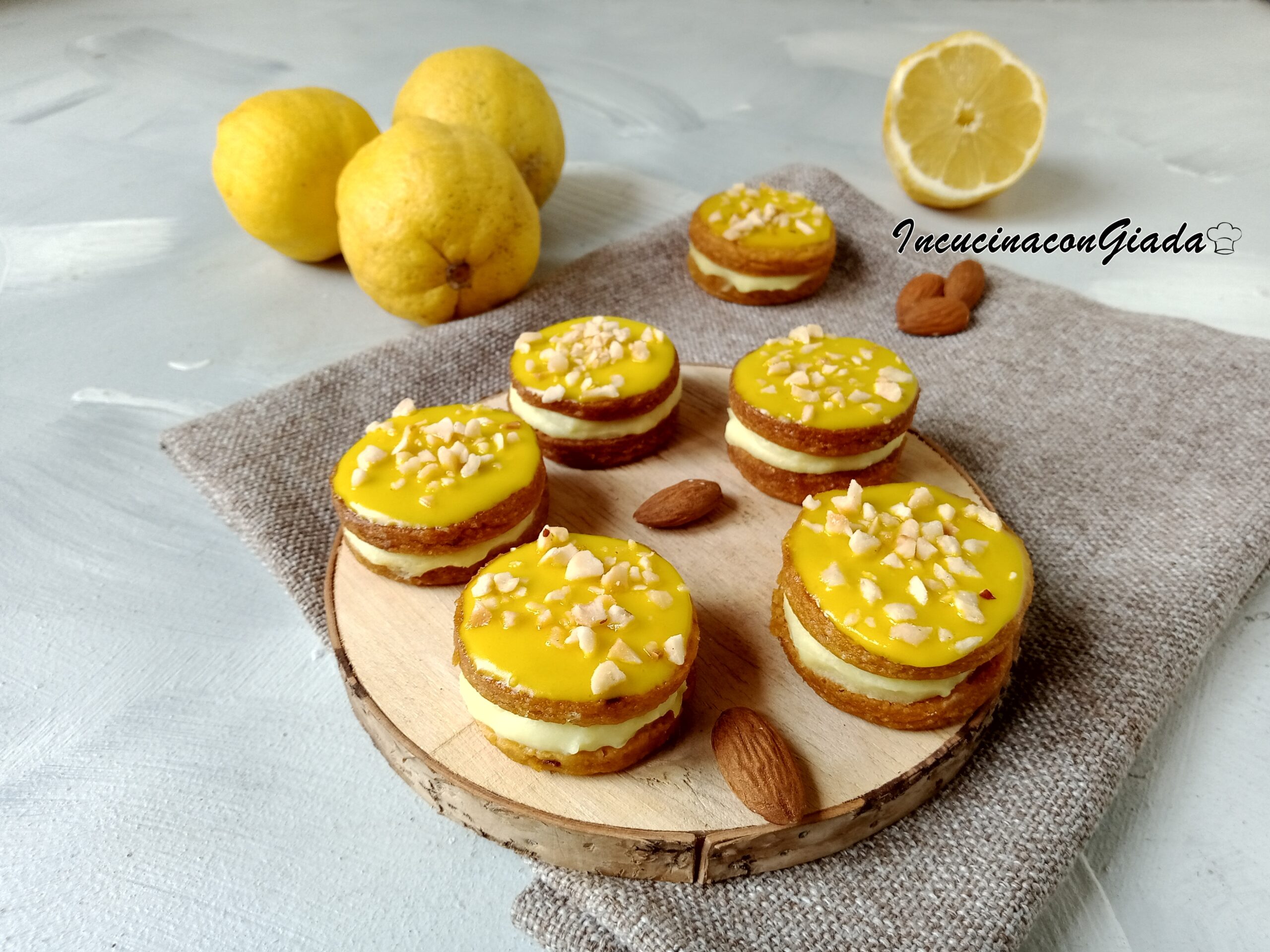 ZITRONEN-MANDEL-PLÄTZCHEN