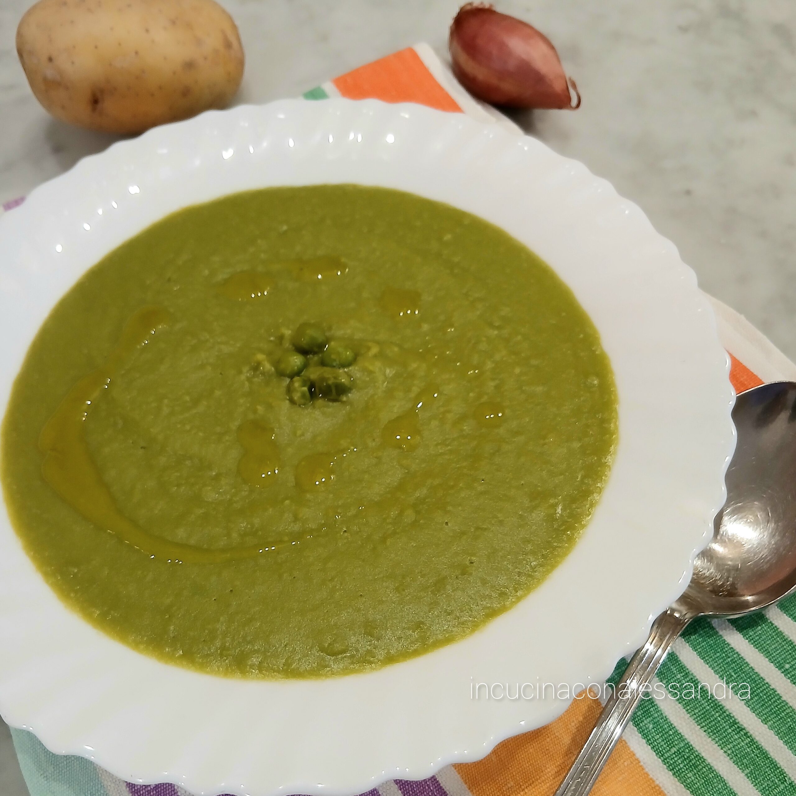 Erbsensuppe aus Tiefkühlerbsen