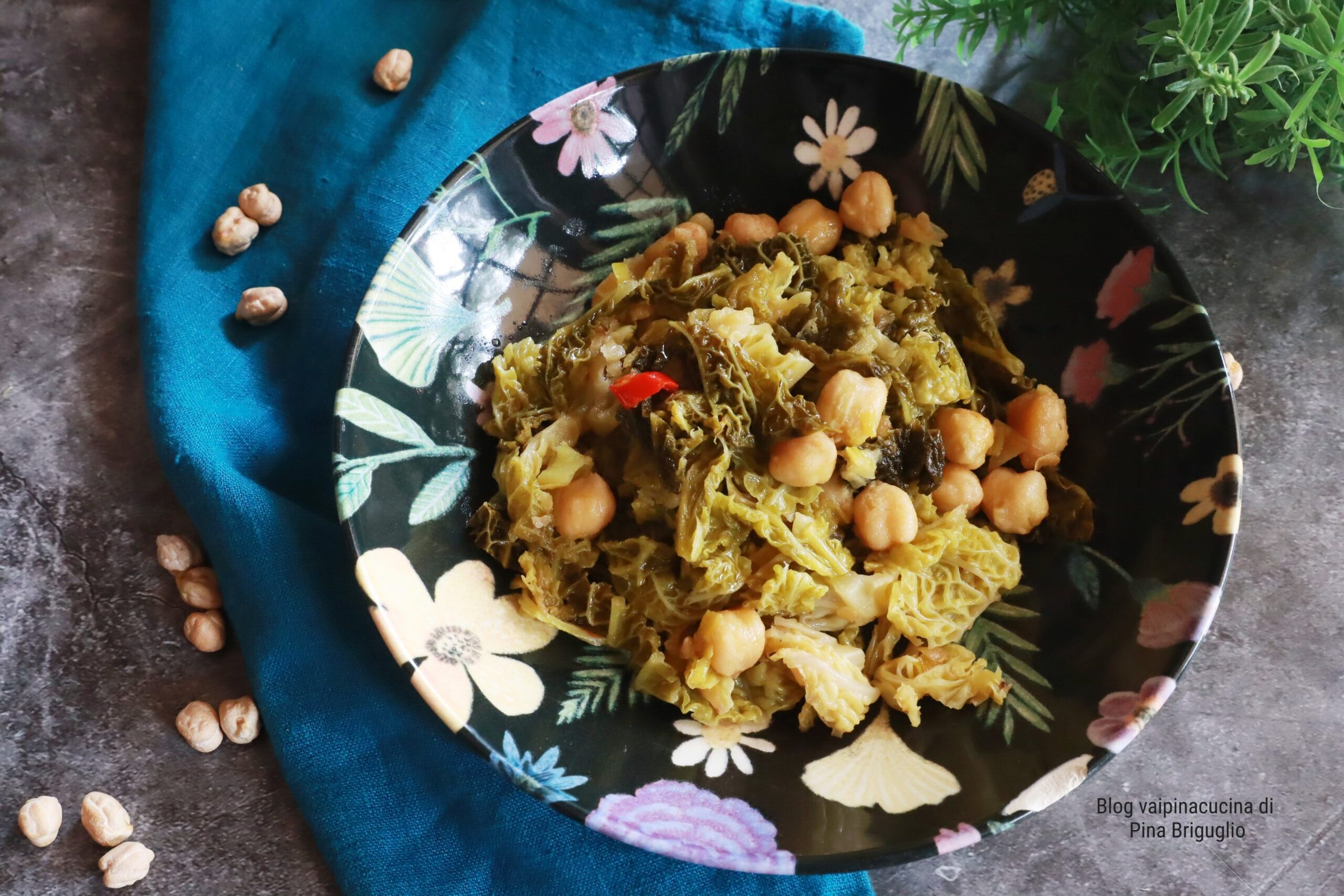 Wirsing und Kichererbsen – einfaches Beilagen-Rezept